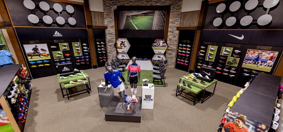 CHOOSE FROM WALLS OF ELITE CLEATS